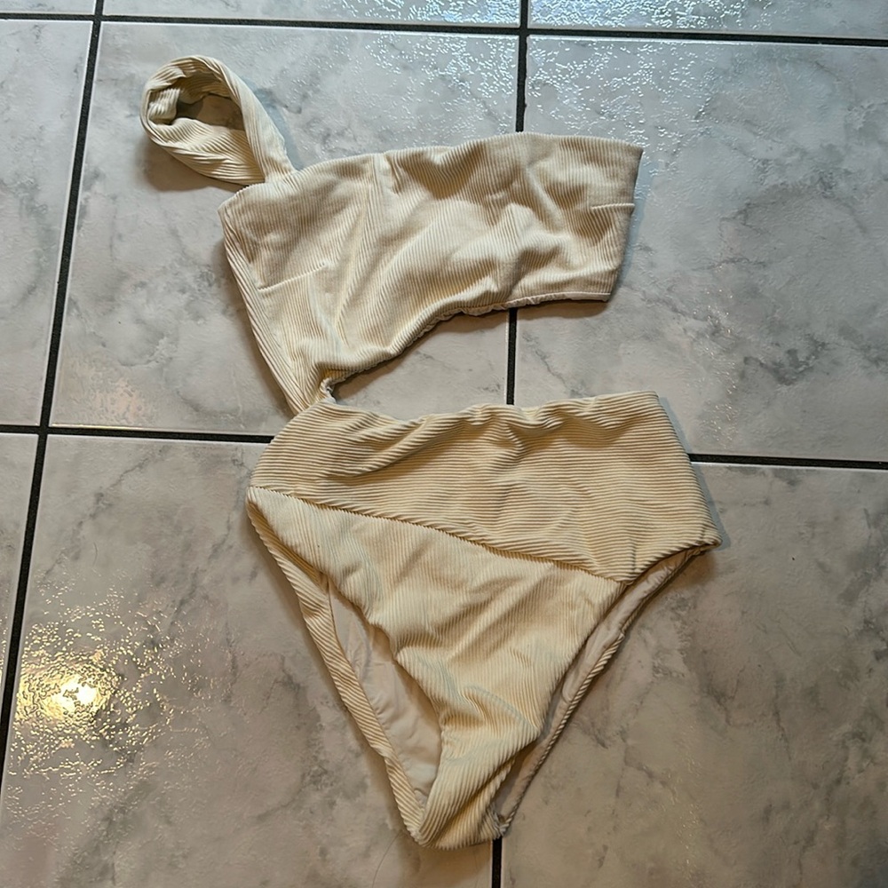 Haight Lu one piece in off white